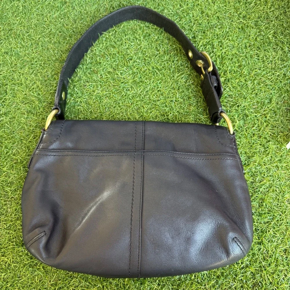 Vintage Y2K Coach Black Leather Soho Flap Shoulder Bag Brass Buckle Preppy